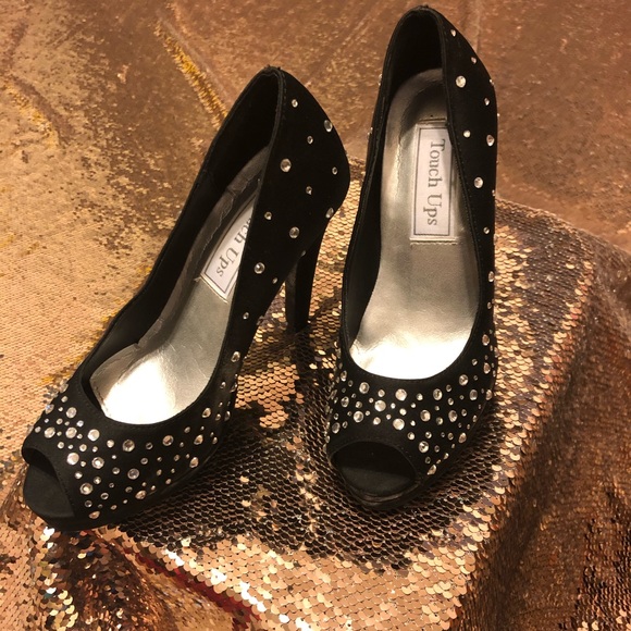 ⭐️ 💋TOUCH UPS BLACK RHINESTONE PLATFORM HEEL💋⭐️ - Picture 3 of 8